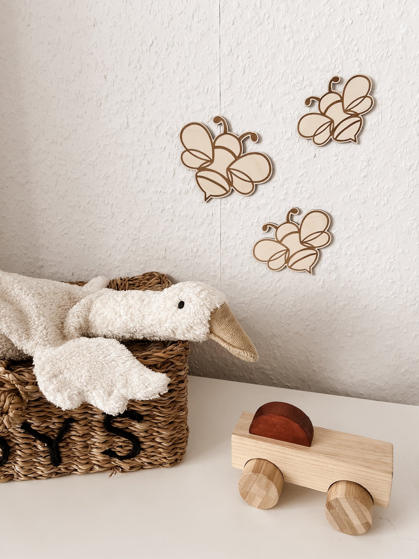 Bienen aus Holz graviert