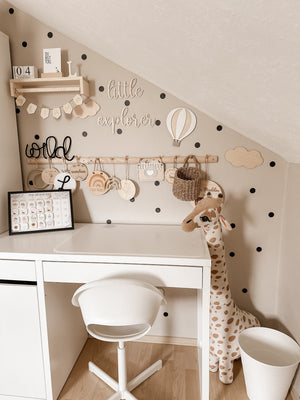 Heißluftballon aus Holz – Wanddeko in Weiß-Birke