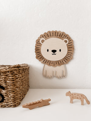 Löwe aus Holz - nussbraun Birke