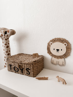 Löwe aus Holz - nussbraun Birke