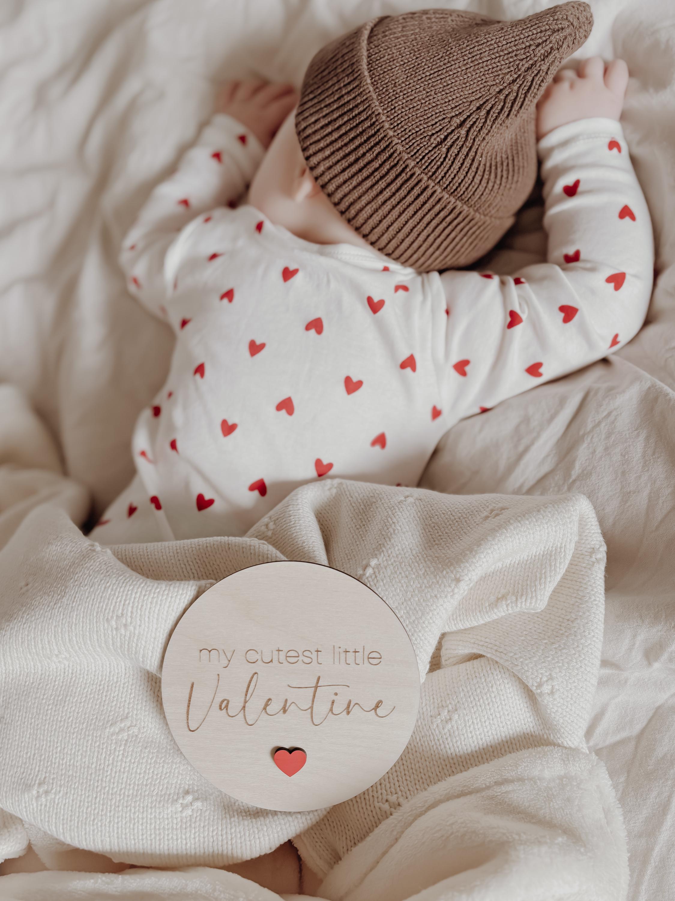 my cutest little Valentine - Tafel aus Holz - weiß, Meilensteinkarte zum Valentinstag - BohoWildflowerVibes