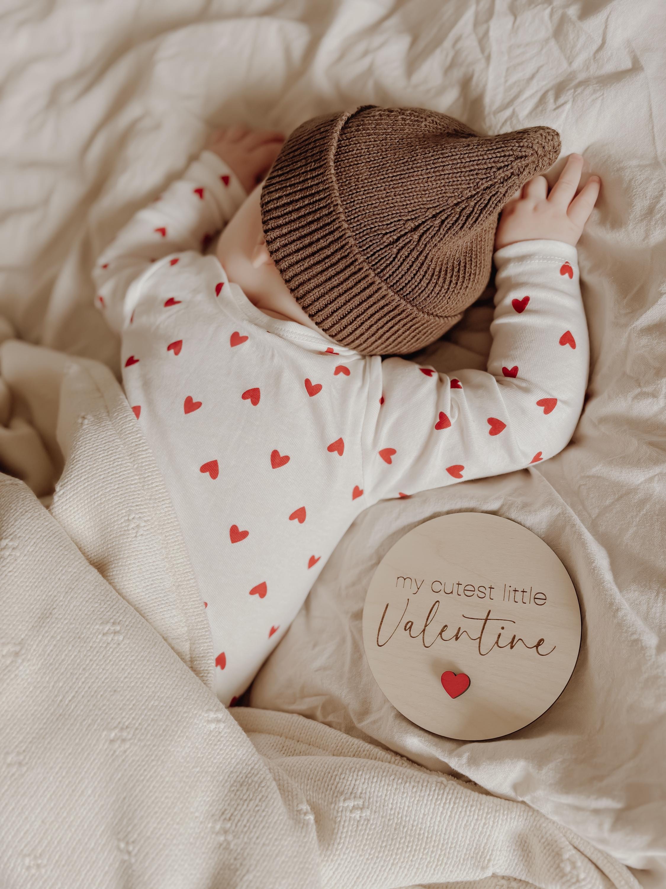 my cutest little Valentine - Tafel aus Holz - weiß, Meilensteinkarte zum Valentinstag - BohoWildflowerVibes