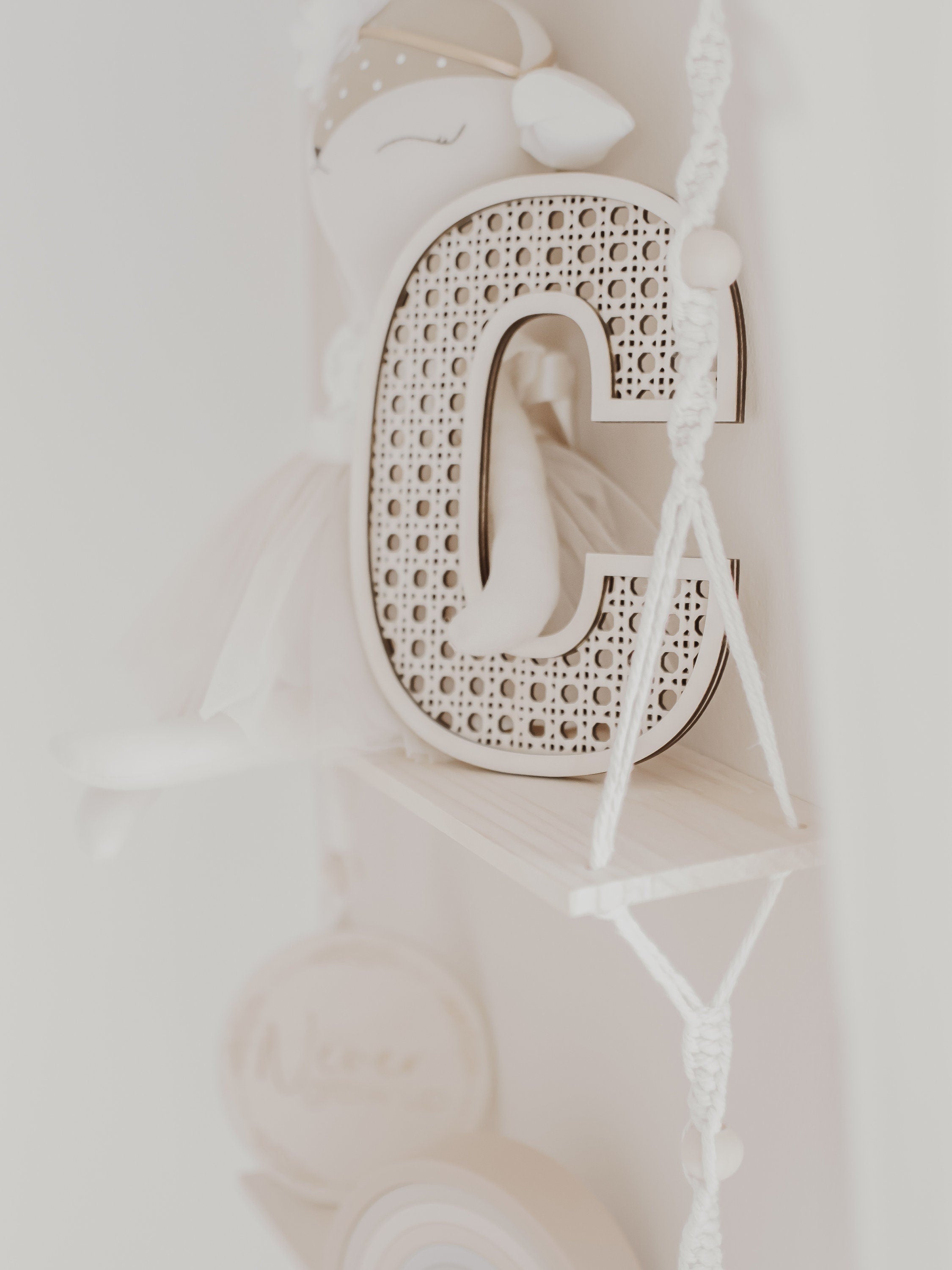 Rattan Buchstabe aus Holz, Wanddekoration, Alphabet, Kinderzimmer und Babyzimmer - BohoWildflowerVibes