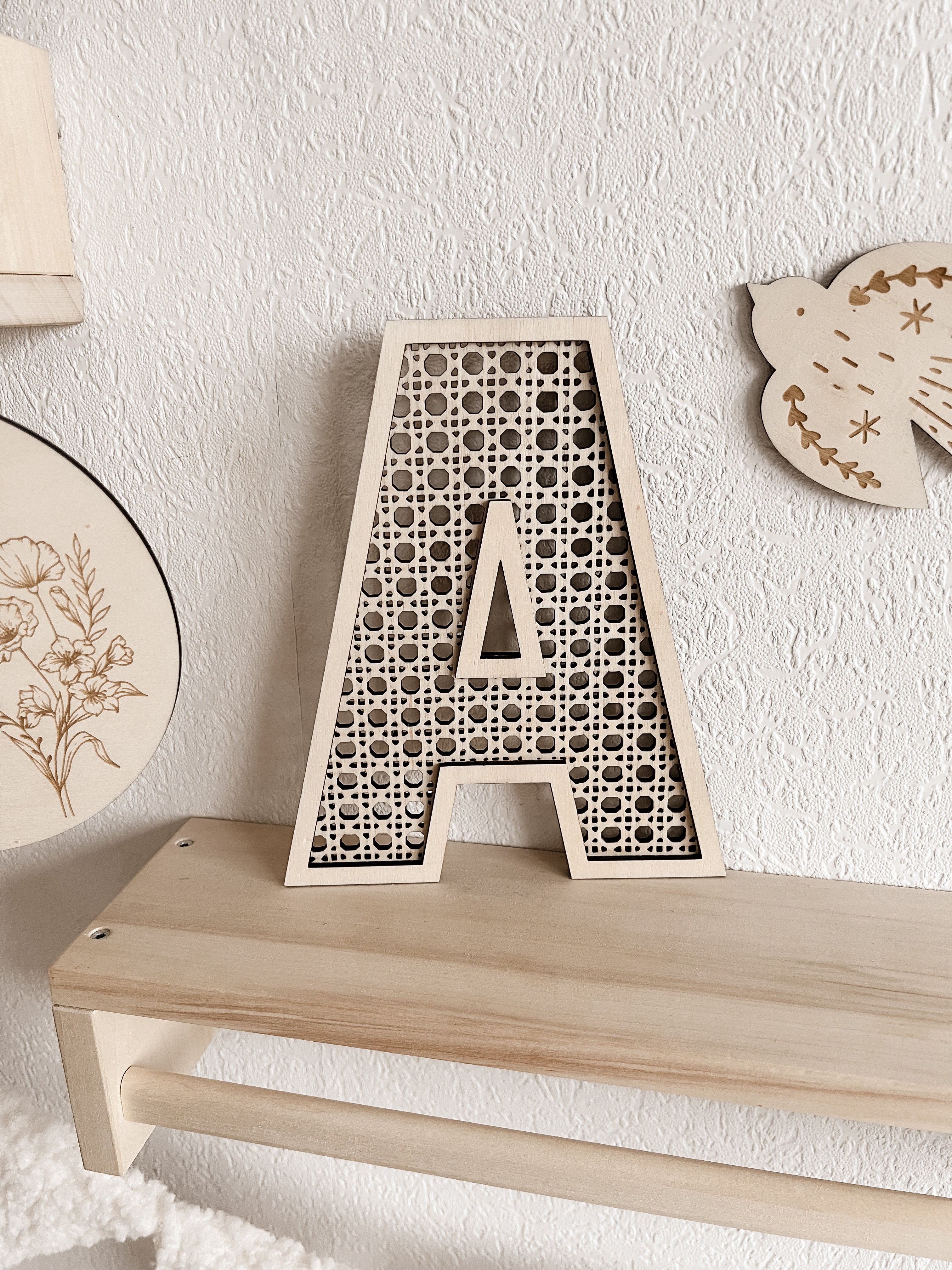 Rattan Buchstabe aus Holz, Wanddekoration, Alphabet, Kinderzimmer und Babyzimmer - BohoWildflowerVibes