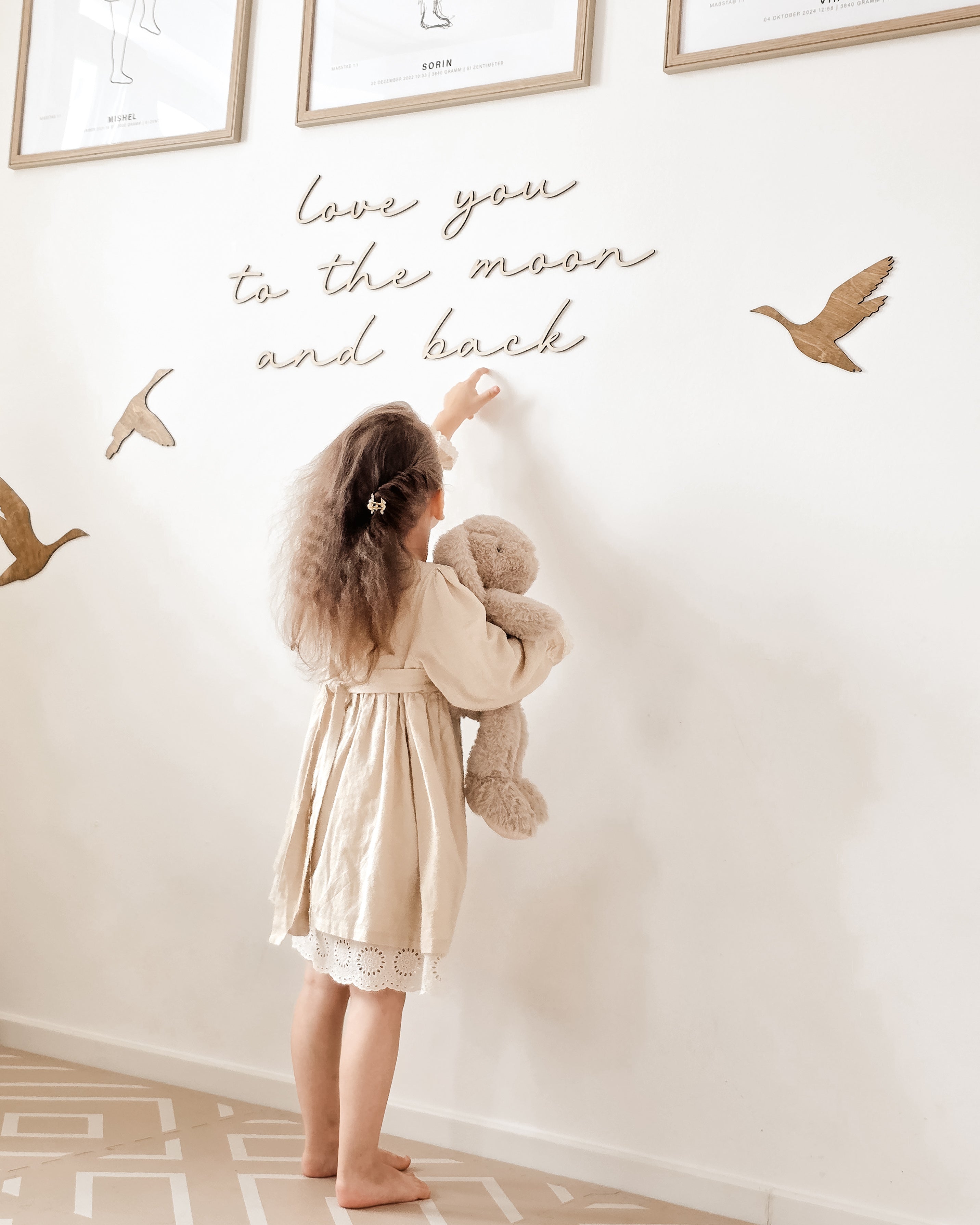 Schriftzug - love you to the moon and back