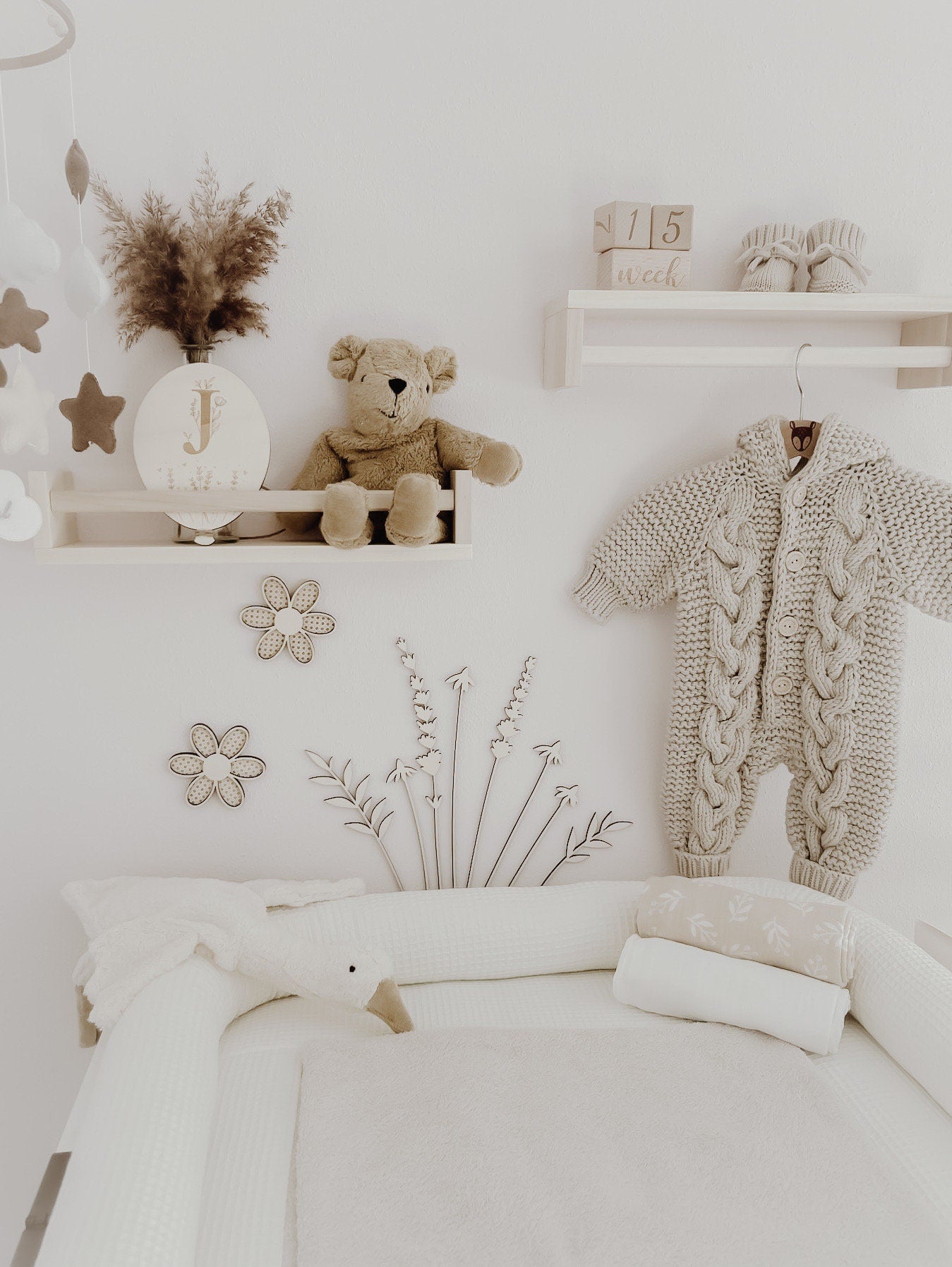 3 Holzblumen mit Rattan Gravur Wanddeko für Kinderzimmer und Babyzimmer - BohoWildflowerVibes