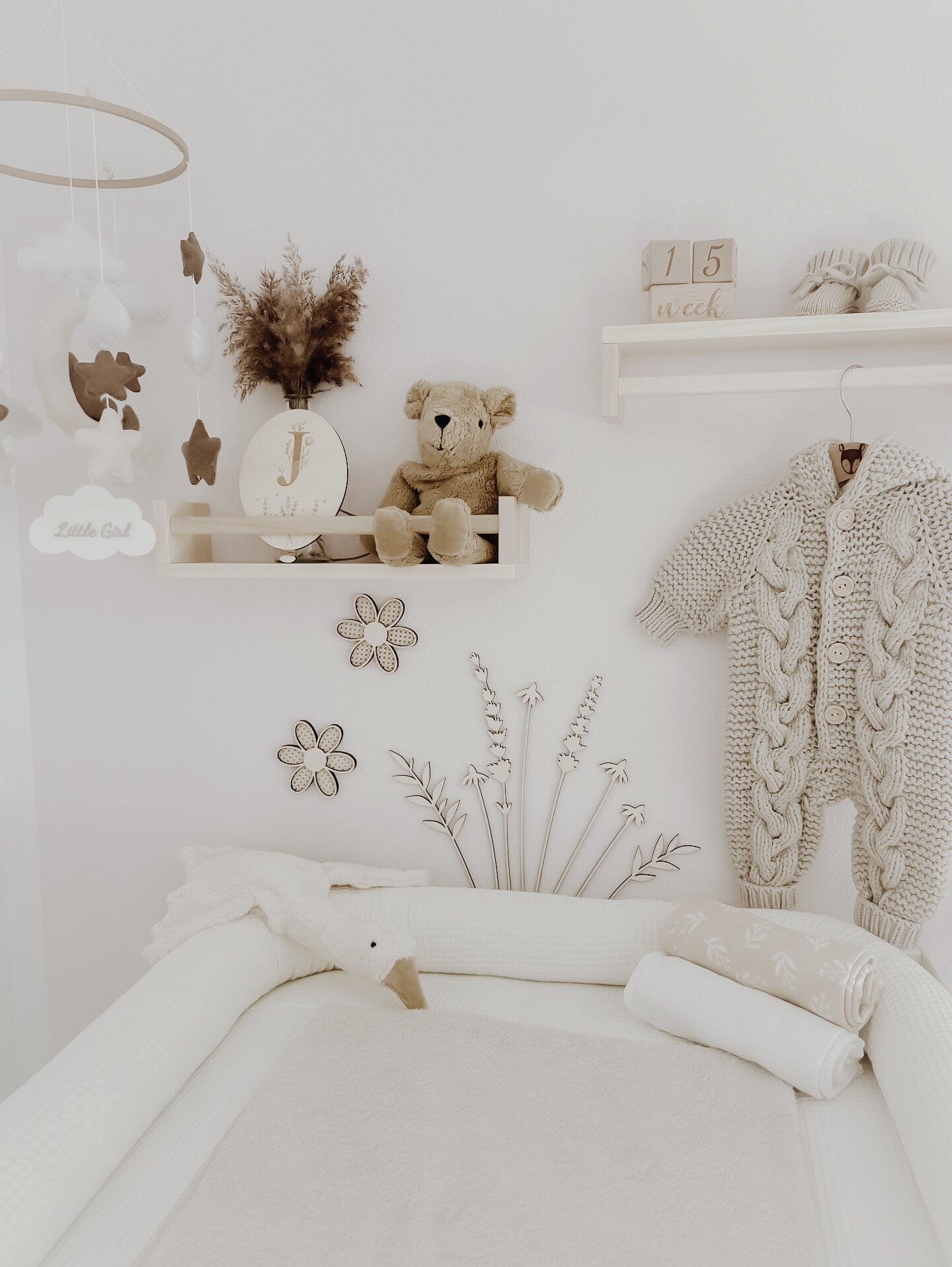 3 Holzblumen mit Rattan Gravur Wanddeko für Kinderzimmer und Babyzimmer - BohoWildflowerVibes