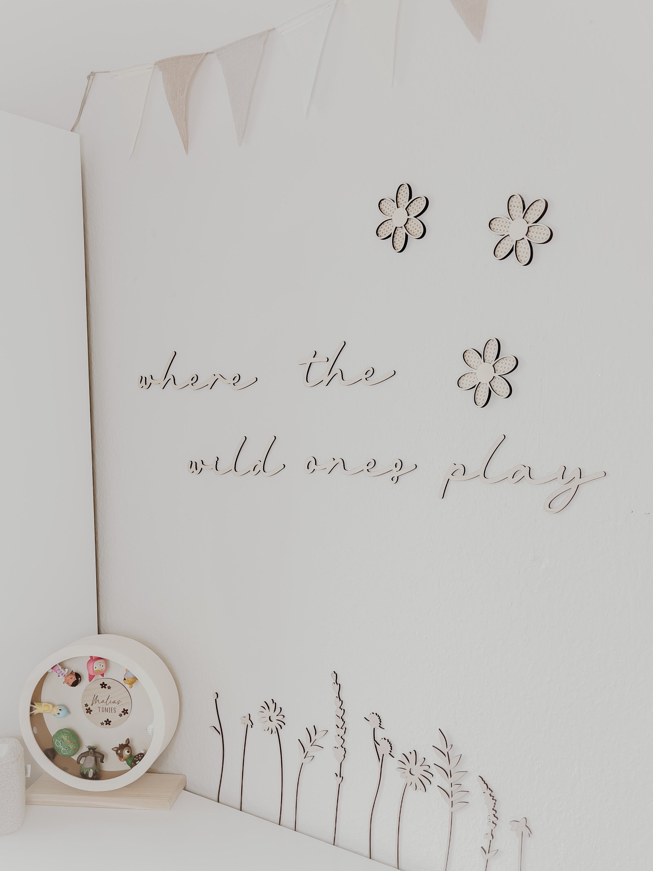 3 Holzblumen mit Rattan Gravur Wanddeko für Kinderzimmer und Babyzimmer - BohoWildflowerVibes