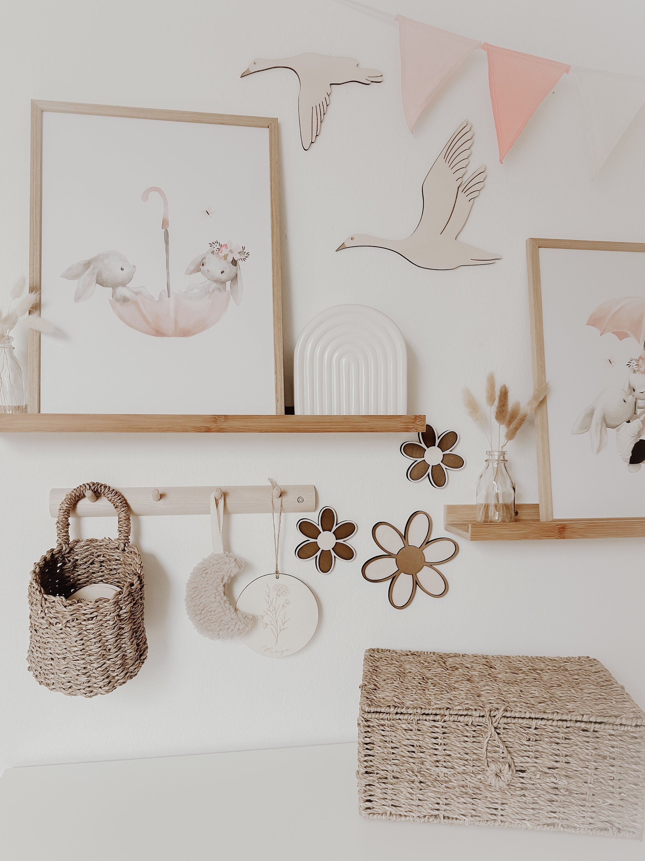 3 Holzblumen - Nussbraun Gänseblümchen Wanddeko für Kinderzimmer und Babyzimmer