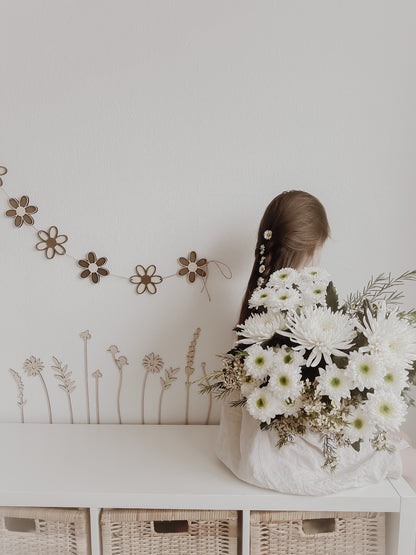 Holzblumen Girlande, Wimpelkette, Dekoration Kinderzimmer und Babyzimmer