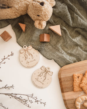 Geschenkanhänger Christbaumschmuck aus Holz – Persönliche Weihnachtsdeko