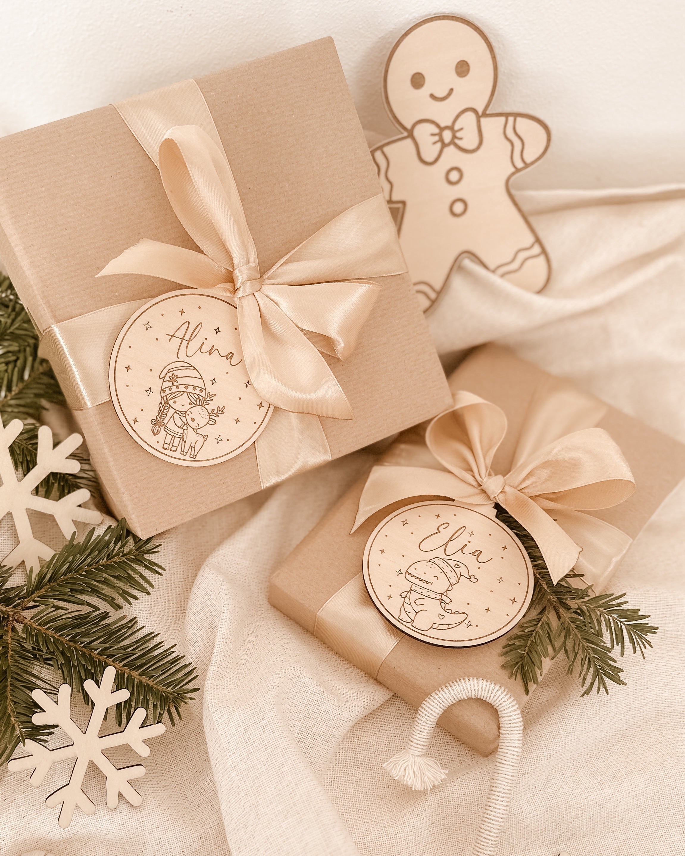 Geschenkanhänger Christbaumschmuck aus Holz – Persönliche Weihnachtsdeko