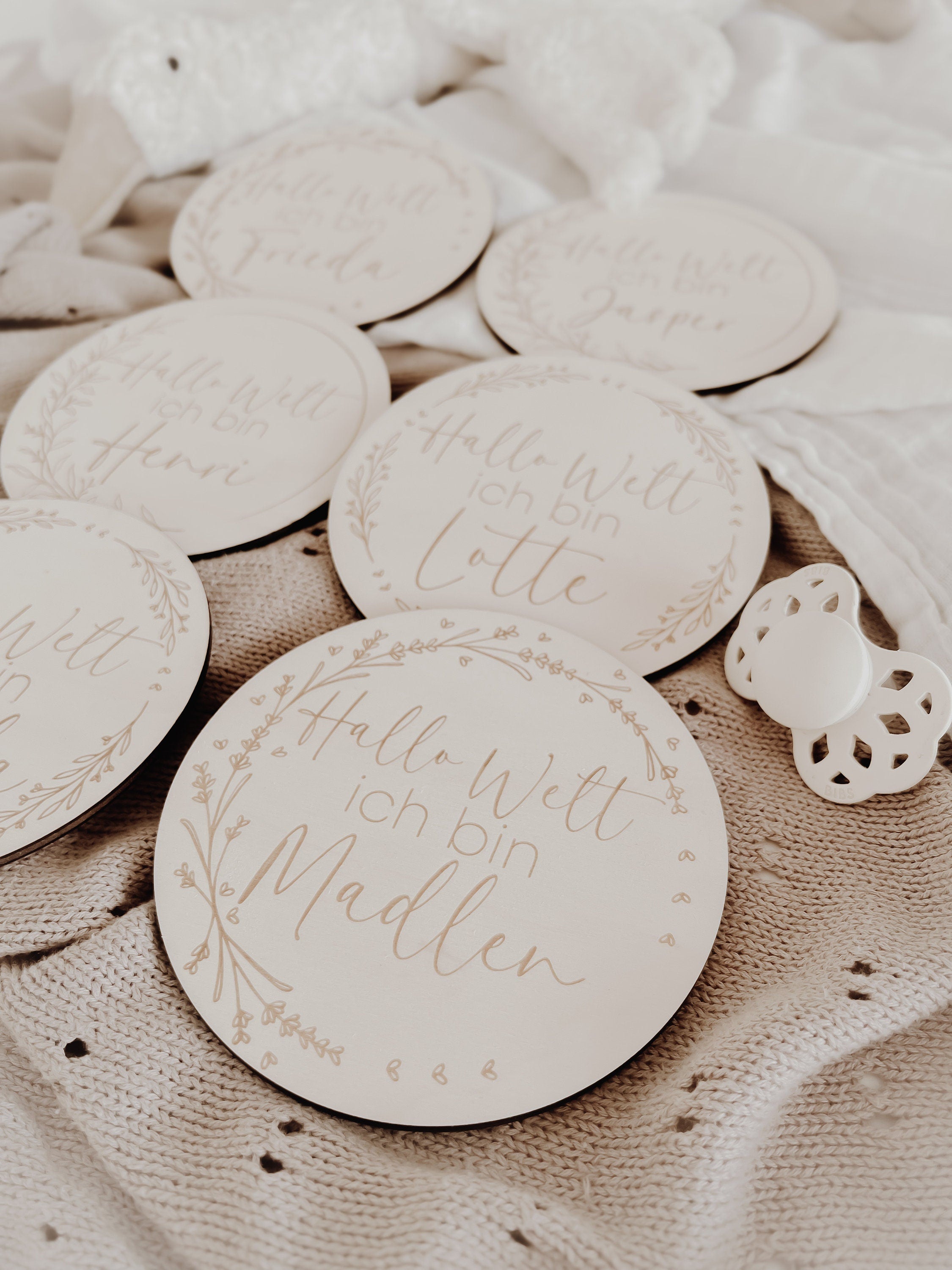 Hallo Welt Meilensteinkarte personalisiert - BohoWildflowerVibes