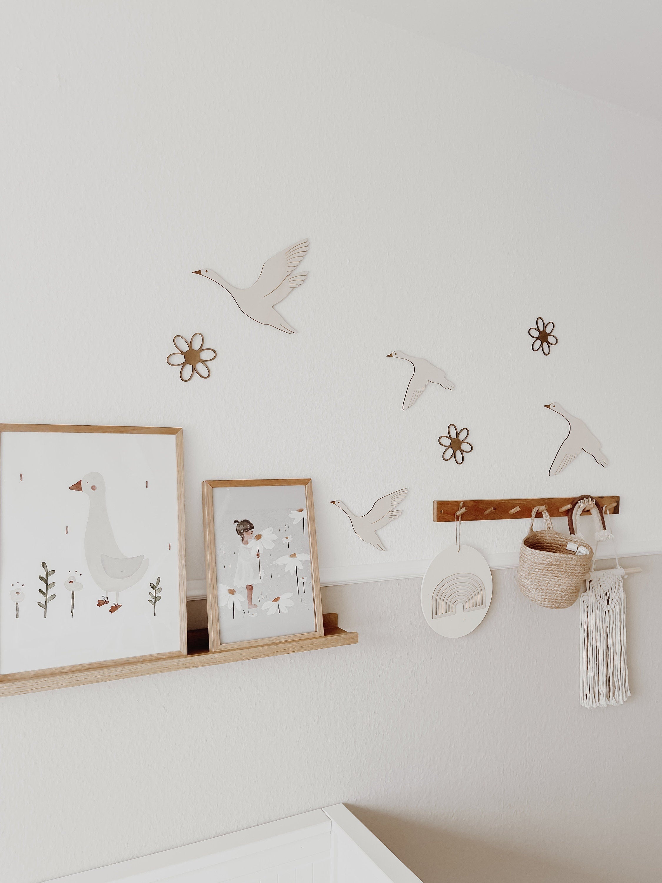 Holzblumen Set - Nussbraun, Wanddeko für Kinderzimmer und Babyzimmer - BohoWildflowerVibes