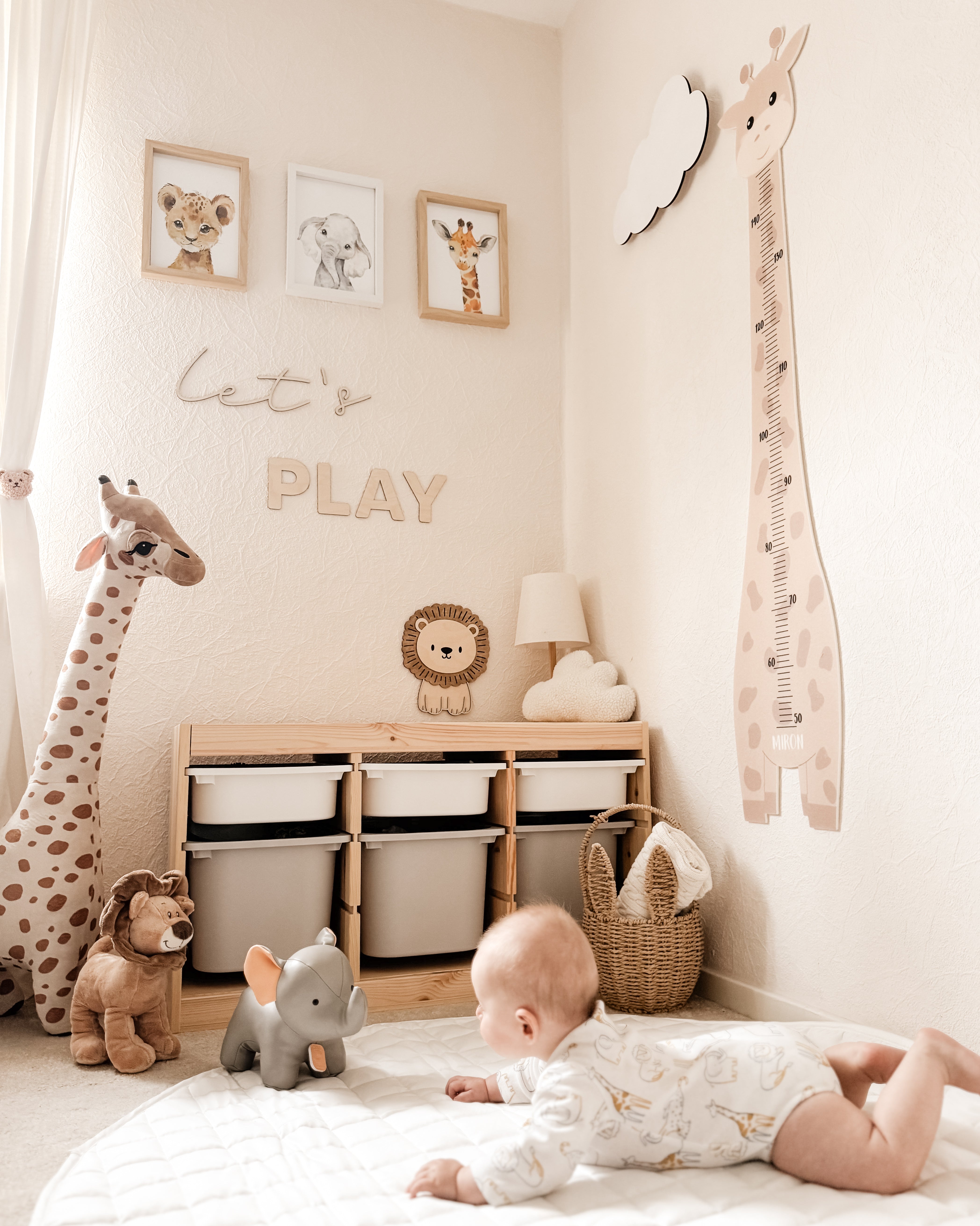 Löwe aus Holz - nussbraun Birke