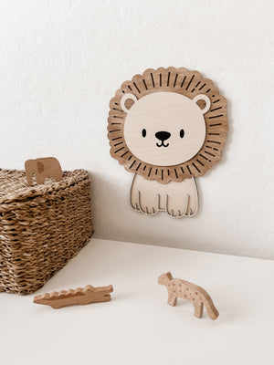 Löwe aus Holz - nussbraun Birke