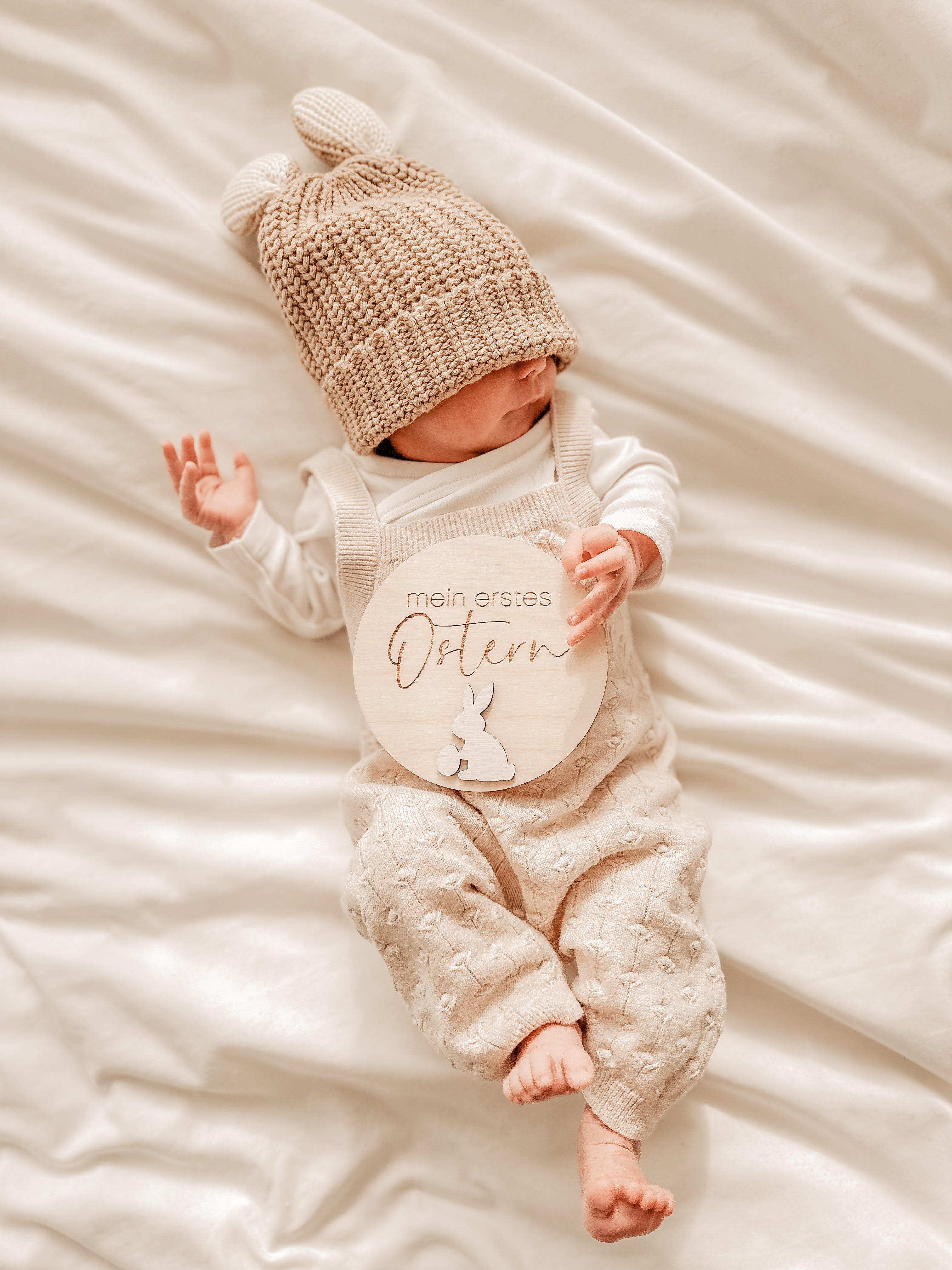 Mein erstes Ostern Meilensteinkarte - Hase weiß Baby