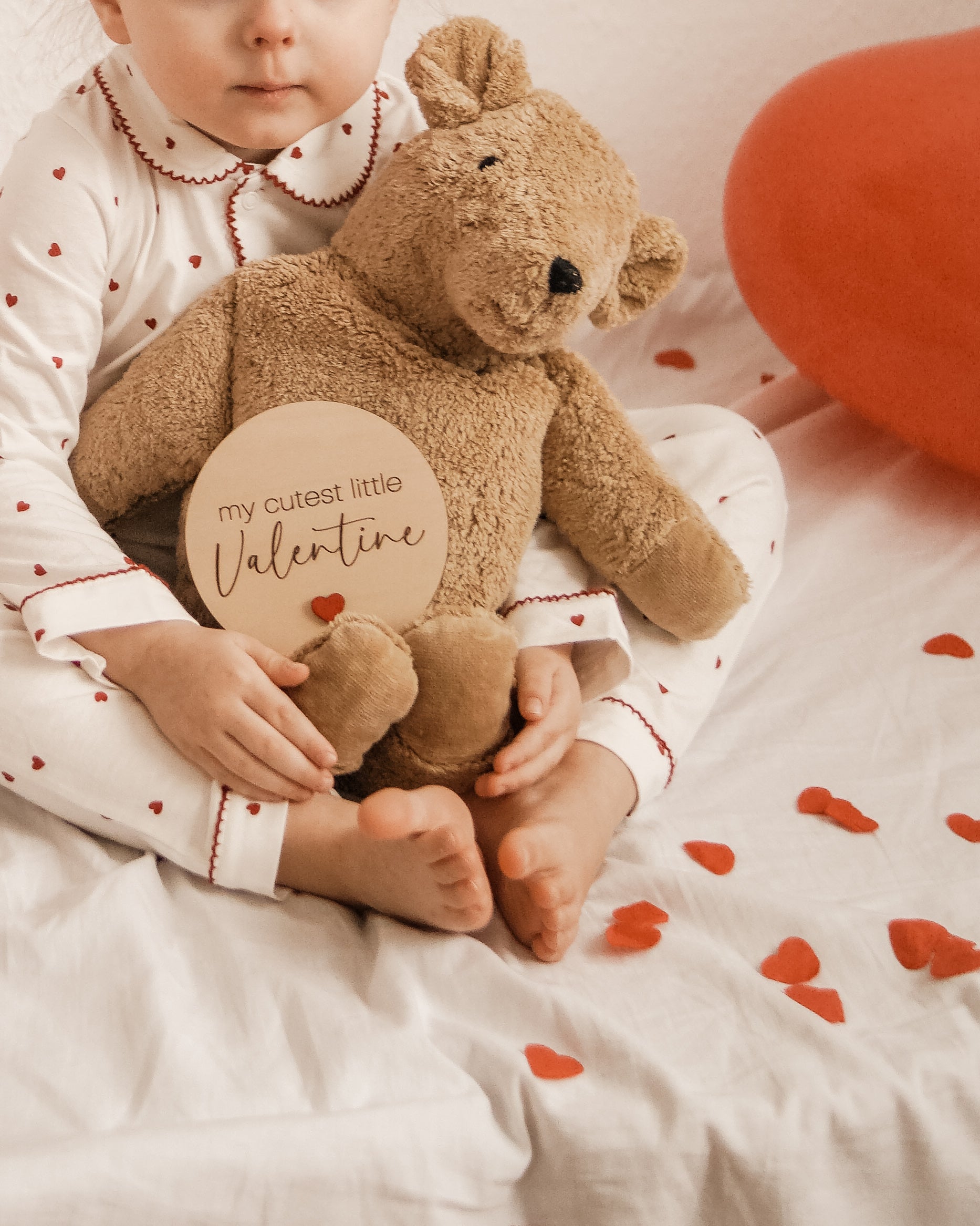 My Cutest Little Valentine Holztafel Rot – Liebevolle Valentinstags-Meilensteinkarte aus Holz