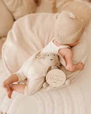 My Cutest Little Valentine Holztafel Weiß – Liebevolle Valentinstags-Meilensteinkarte aus Holz