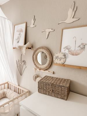 Namenstafel aus Holz in verschiedenen Variationen mit Schmetterling