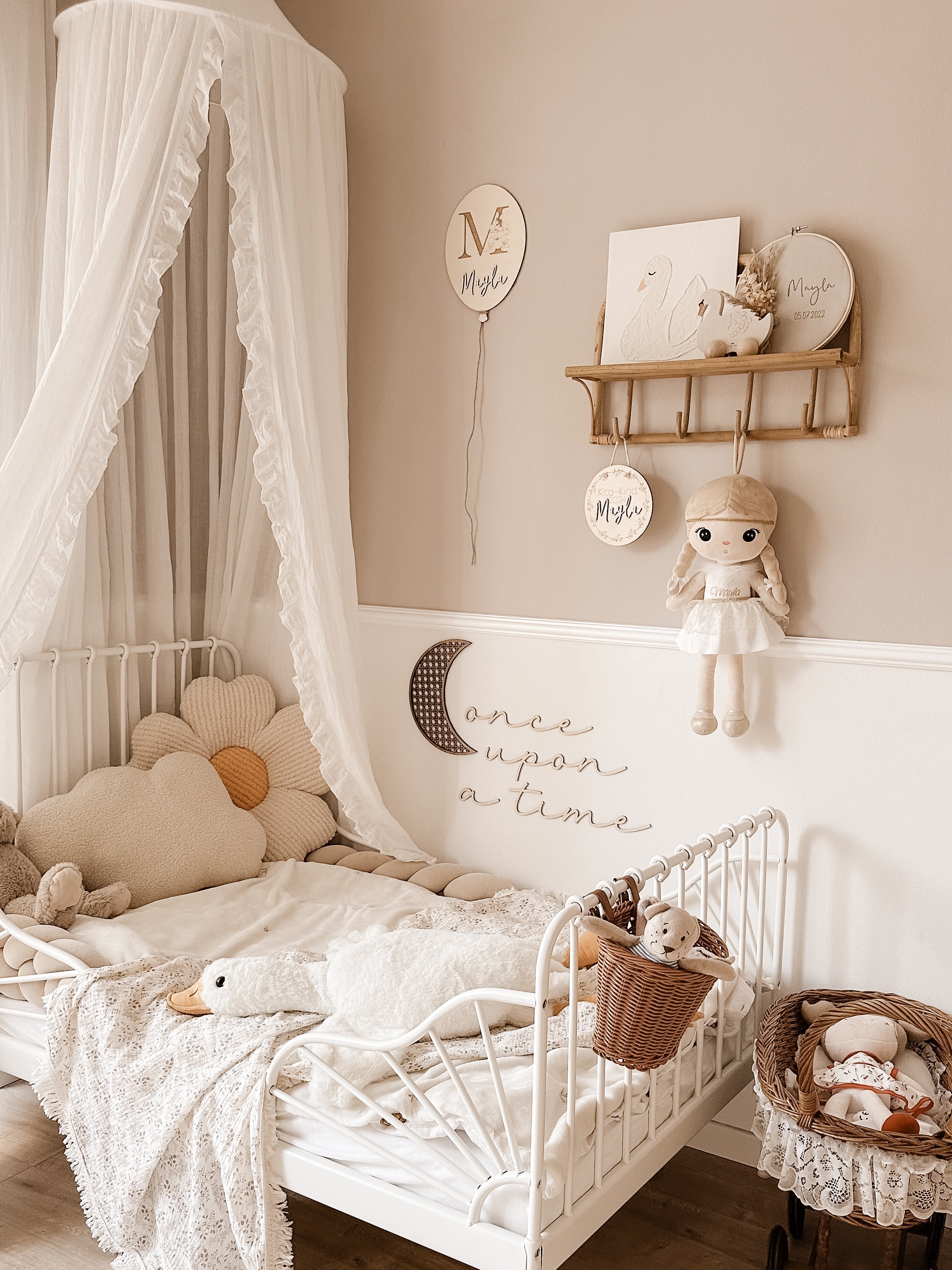 Schriftzug - once upon a time - BohoWildflowerVibes