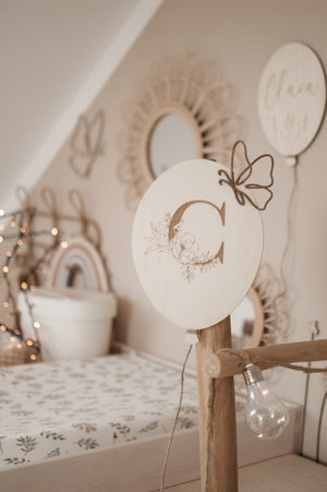 Personalisierter Ballon mit Initialen und Schmetterling in verschiedenen Variationen - BohoWildflowerVibes