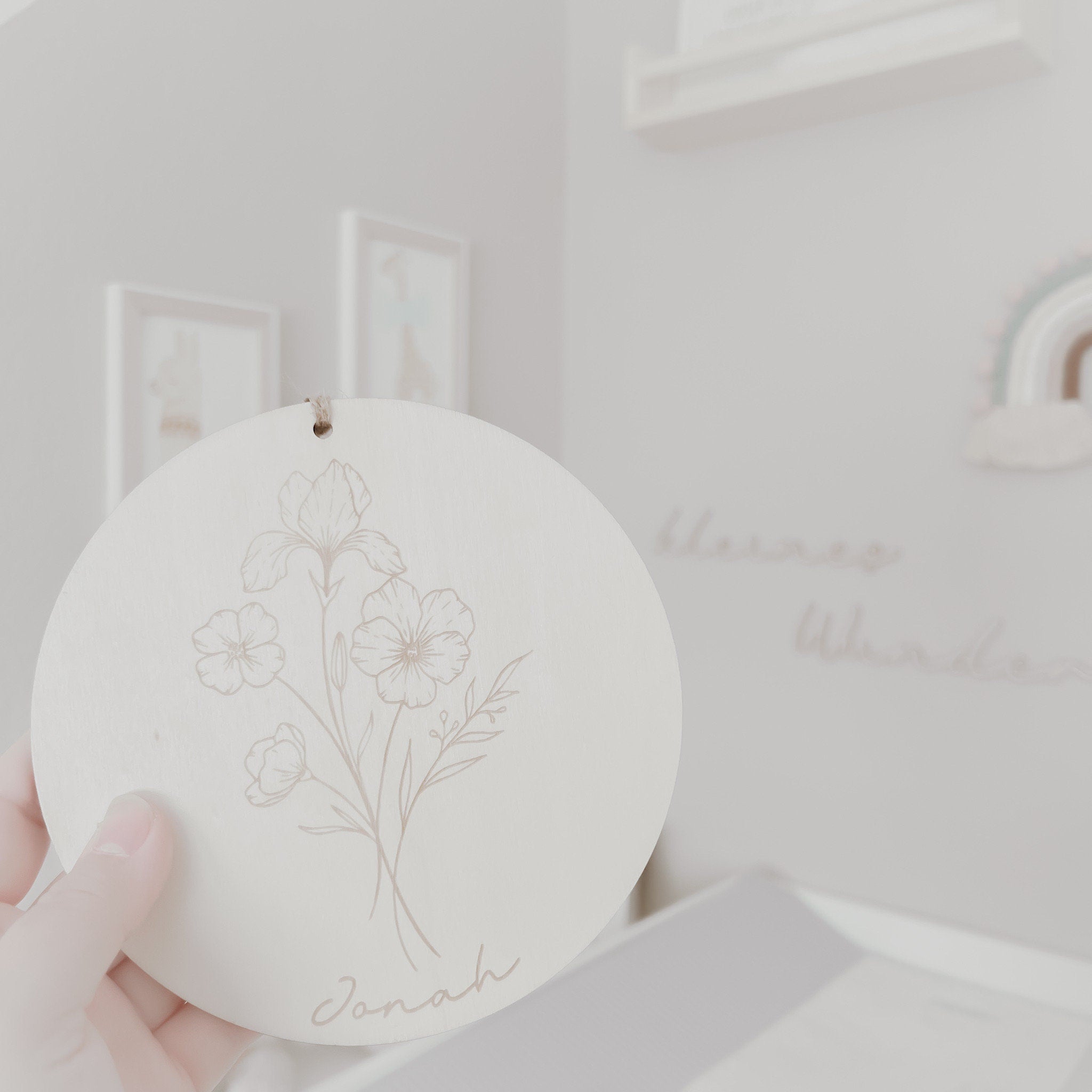 Personalisiertes Holzschild mit Geburtsblume, 12 Motive - BohoWildflowerVibes