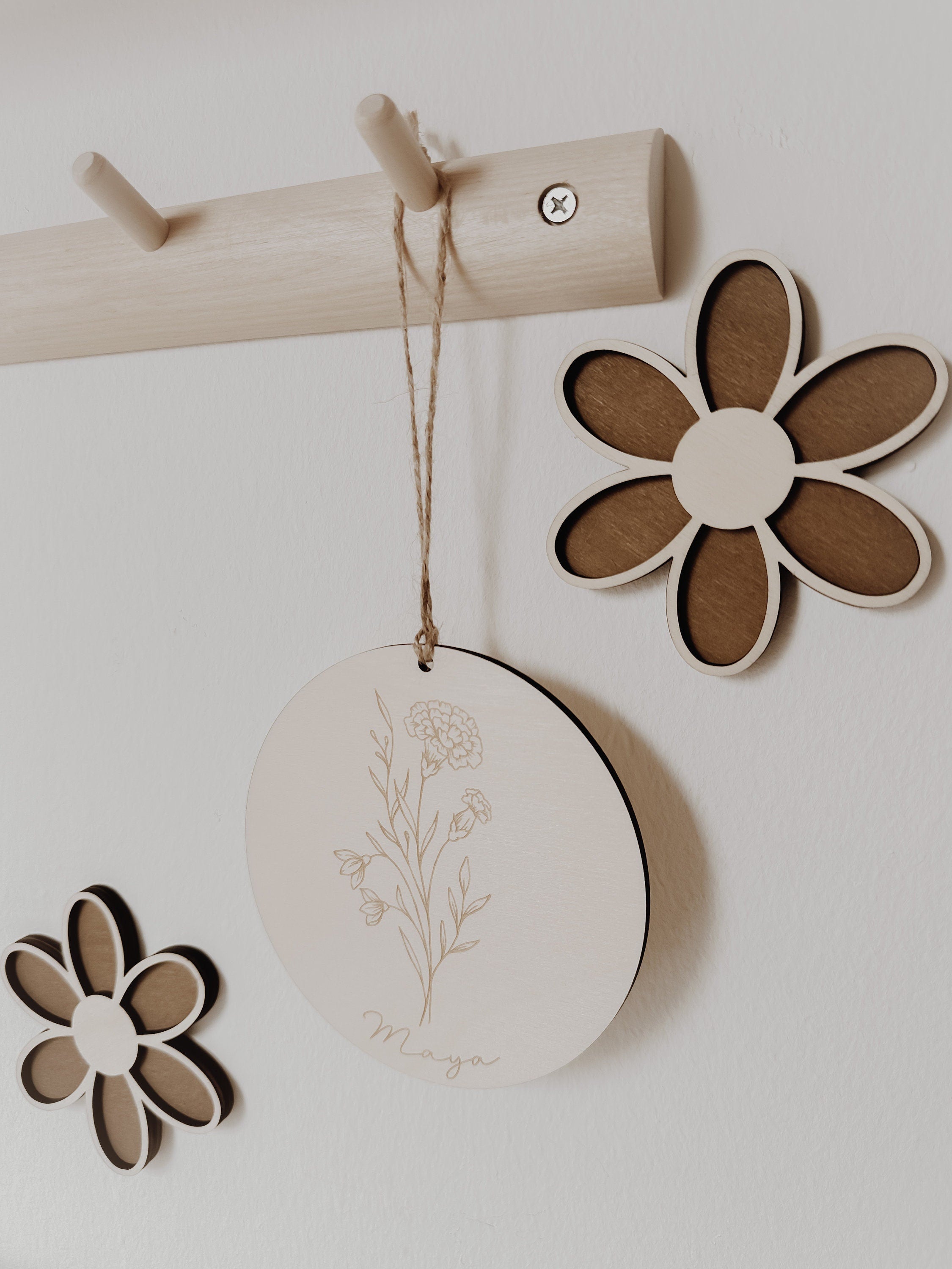 Personalisiertes Holzschild mit Geburtsblume, 12 Motive - BohoWildflowerVibes