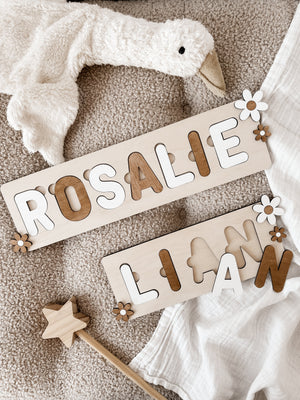 Personalisiertes Steckpuzzle mit Namen und Blumen aus Holz für Kinder ab 3 Jahren mit Gravur - BohoWildflowerVibes
