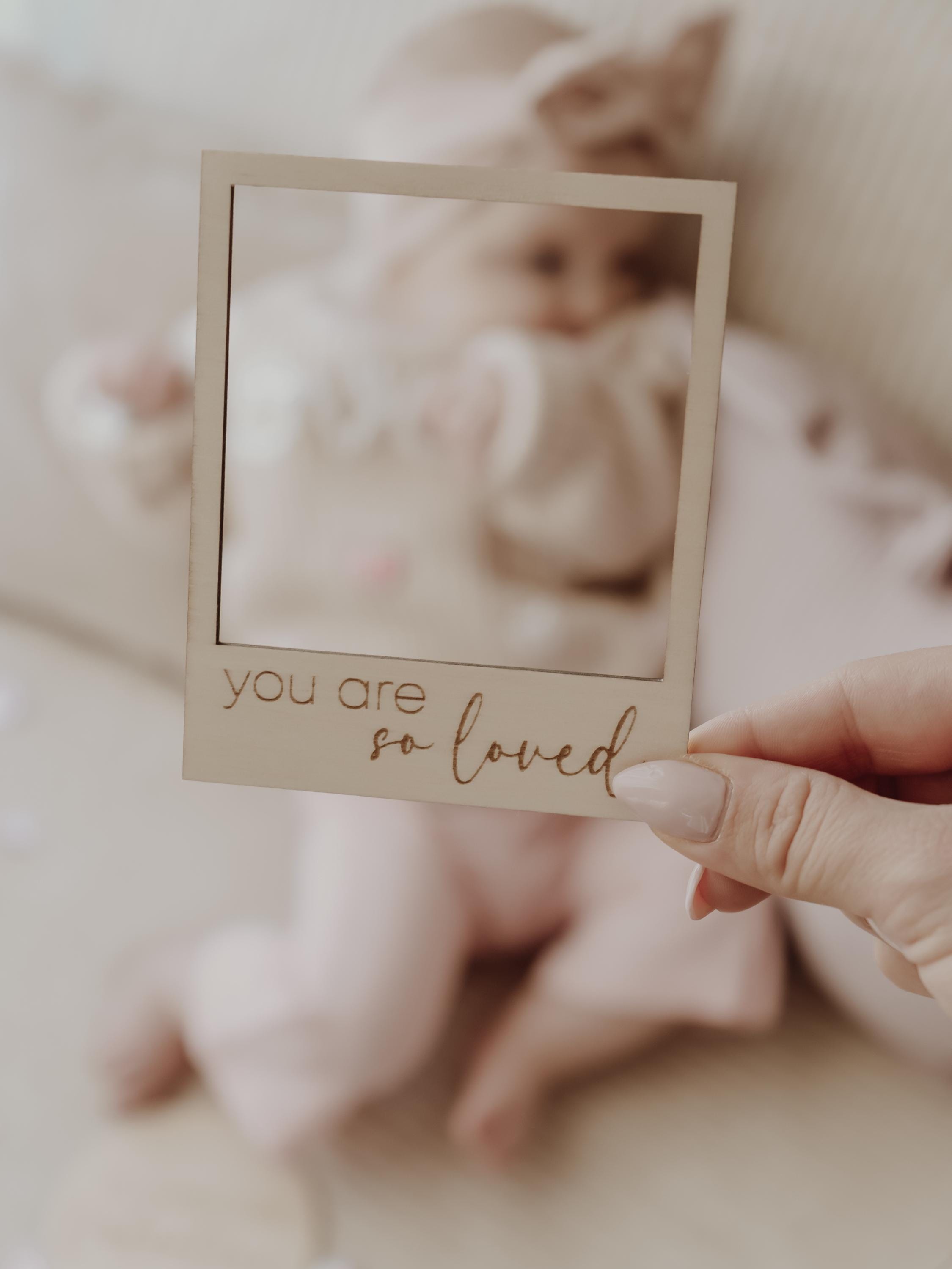 Polaroid Rahmen, Fotorahmen aus Holz - you are so loved - BohoWildflowerVibes