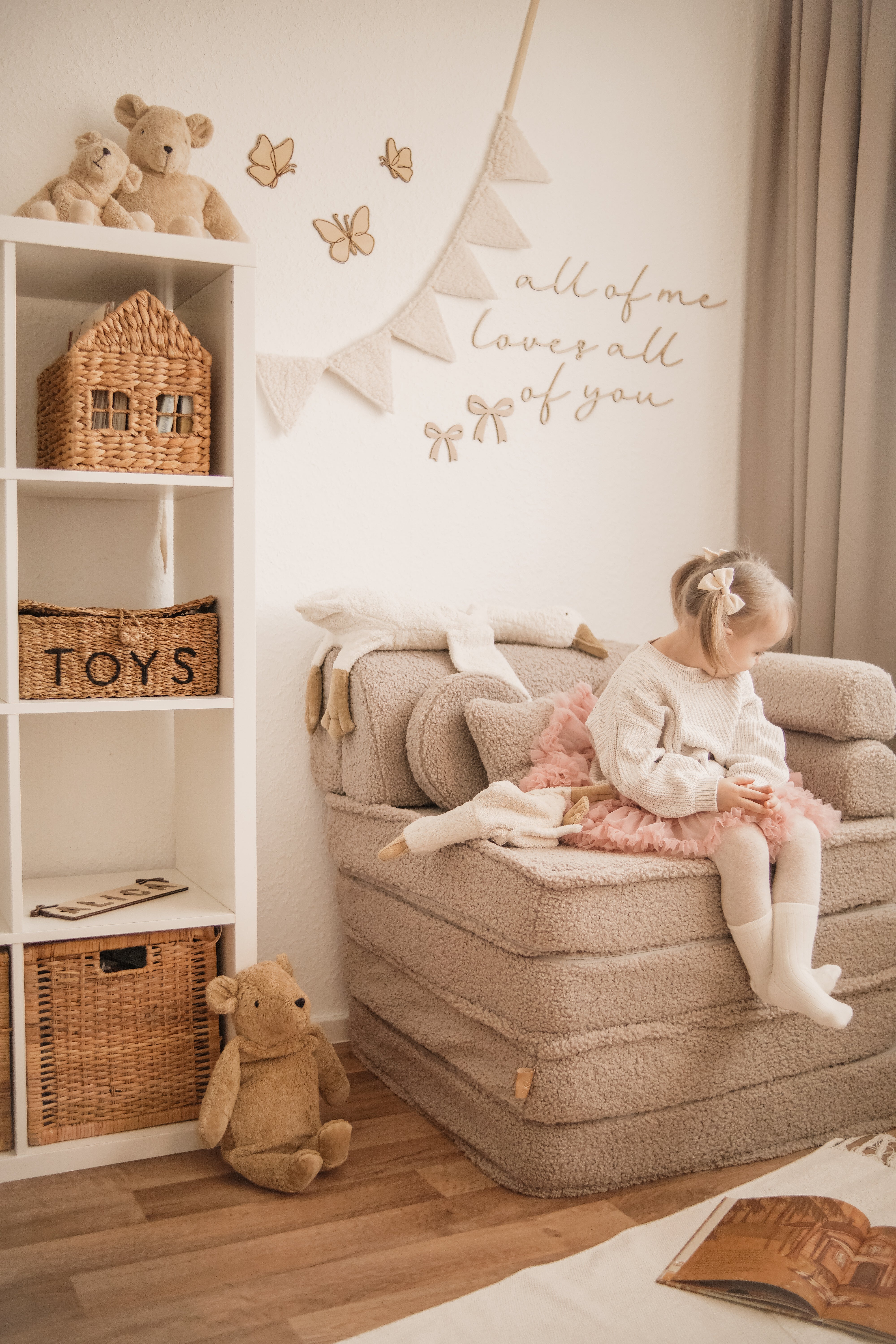 Schriftzug - all of me loves all of you